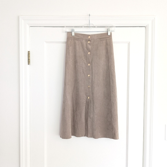 Aritzia Dresses & Skirts - Aritzia Wilfred Gaudin Faux Suede Taupe Midi Skirt, size 0